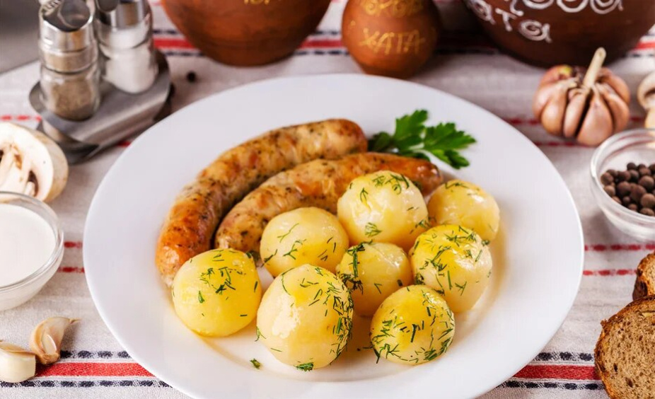 Картофель отварной с зеленью
