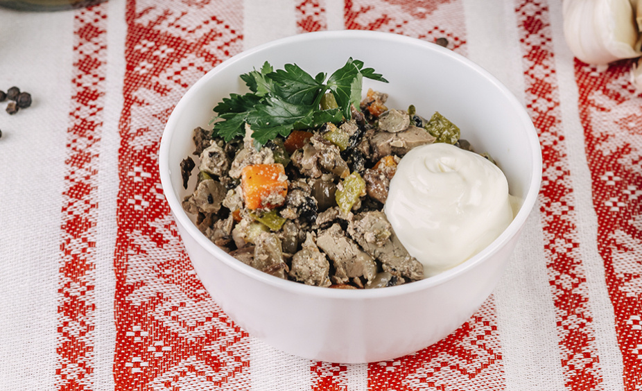 Салат с печенью и грибами